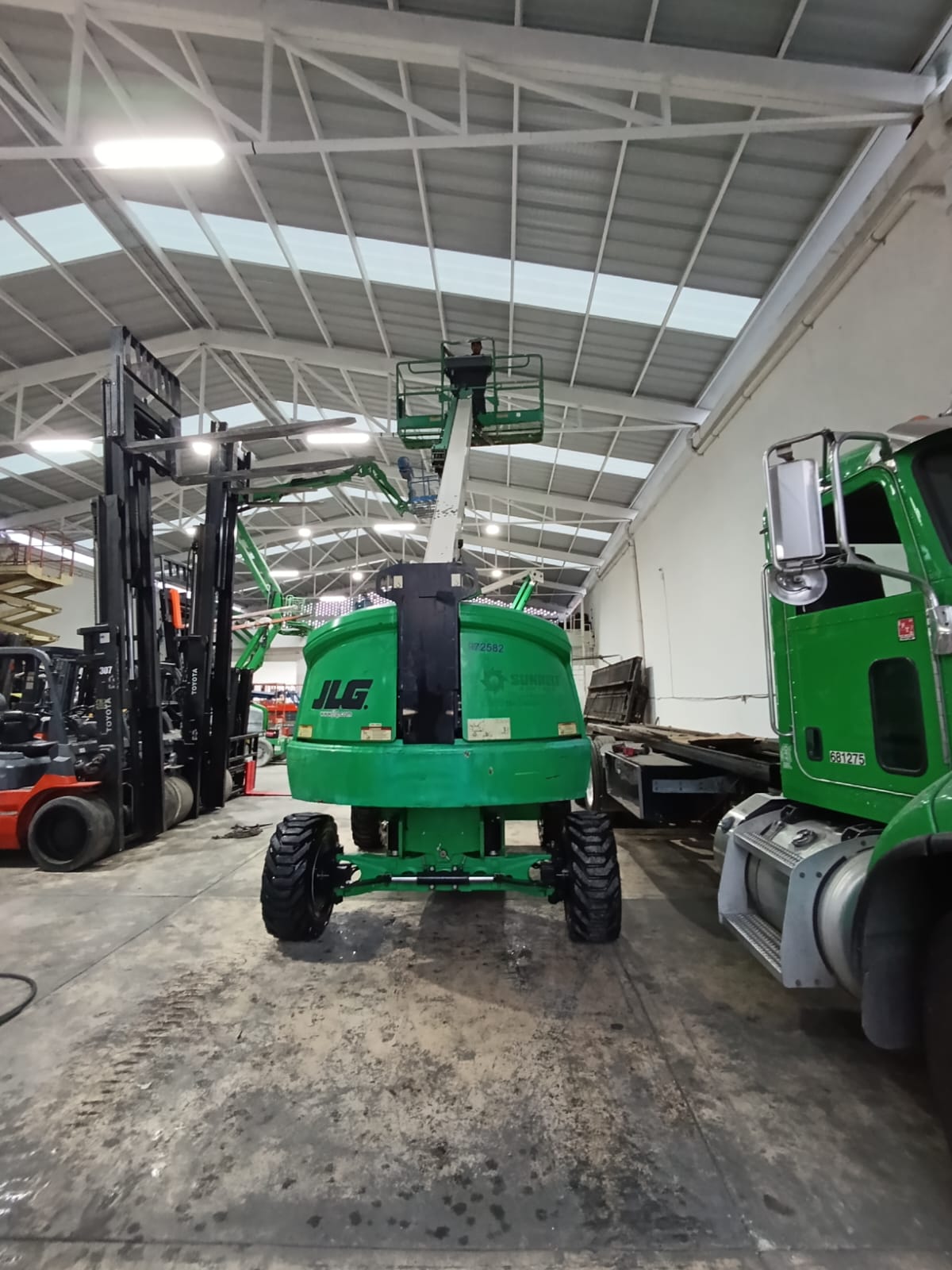 Elevación JLG 400S #INT. 354 - Imagen 3
