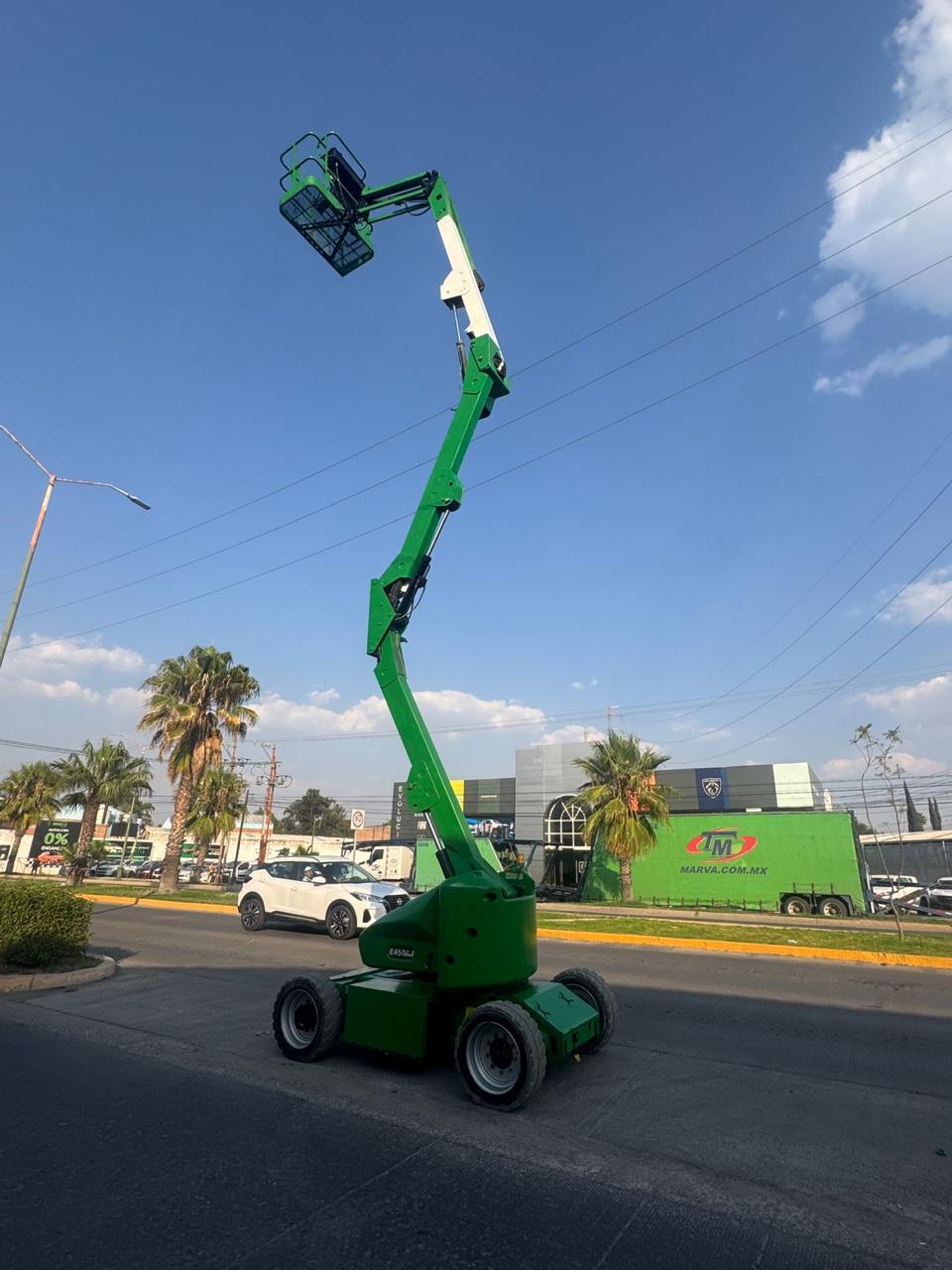 Elevación JLG E450AJ #INT. 375 - Imagen 3