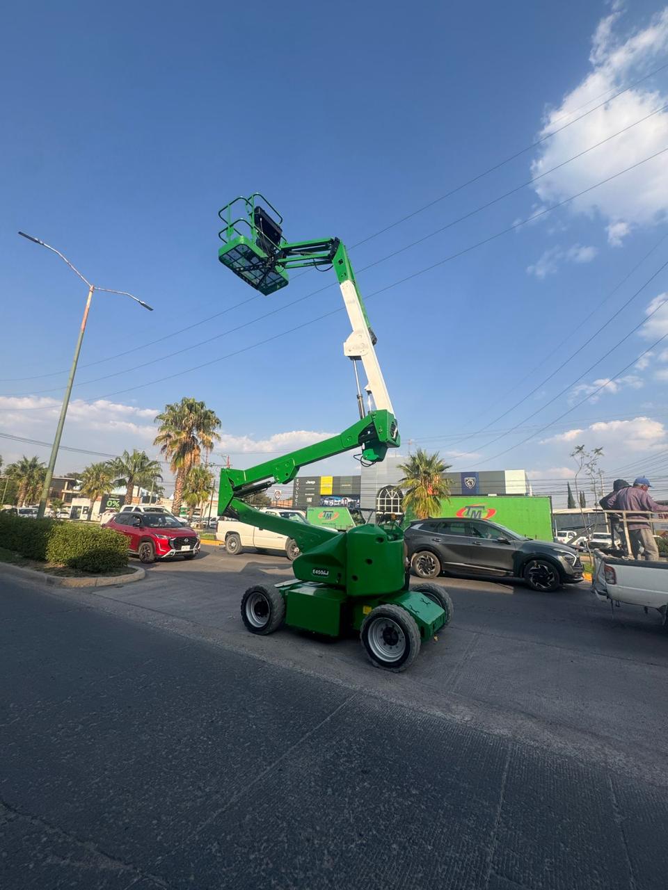 Elevación JLG E450AJ #INT. 375