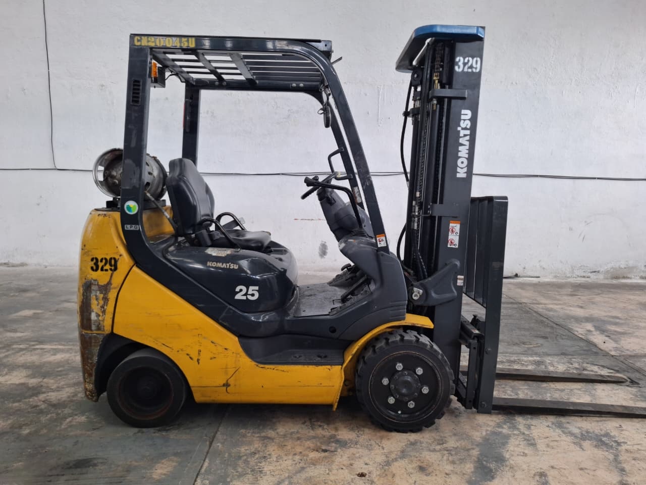 Montacargas KOMATSU FG25ST-16 #INT. 329 - Imagen 2