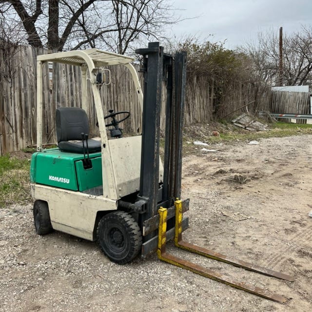 Montacargas Komatsu FB09-3 #INT. 152