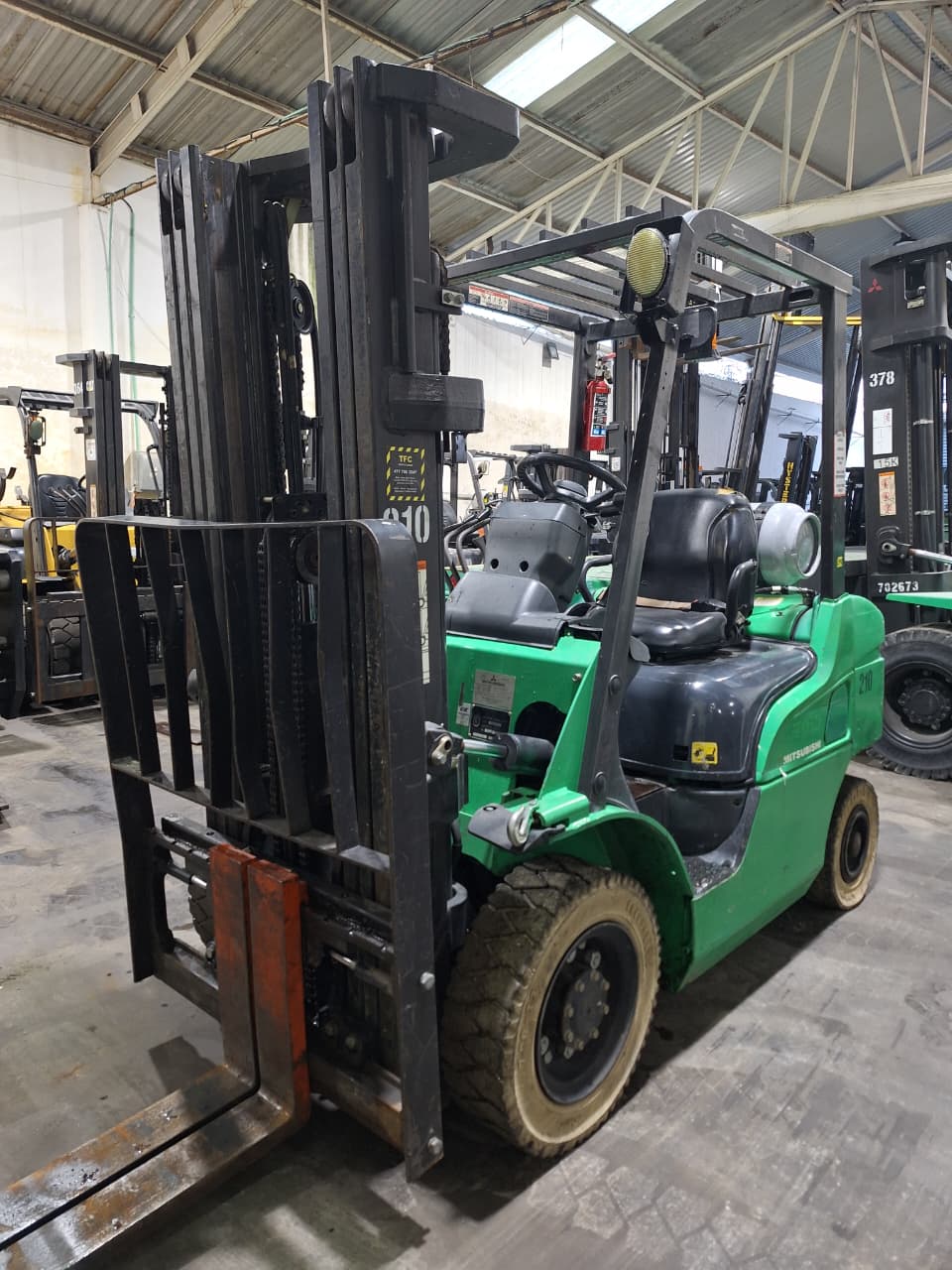 Montacargas Mitsubishi FG25N #INT. 210