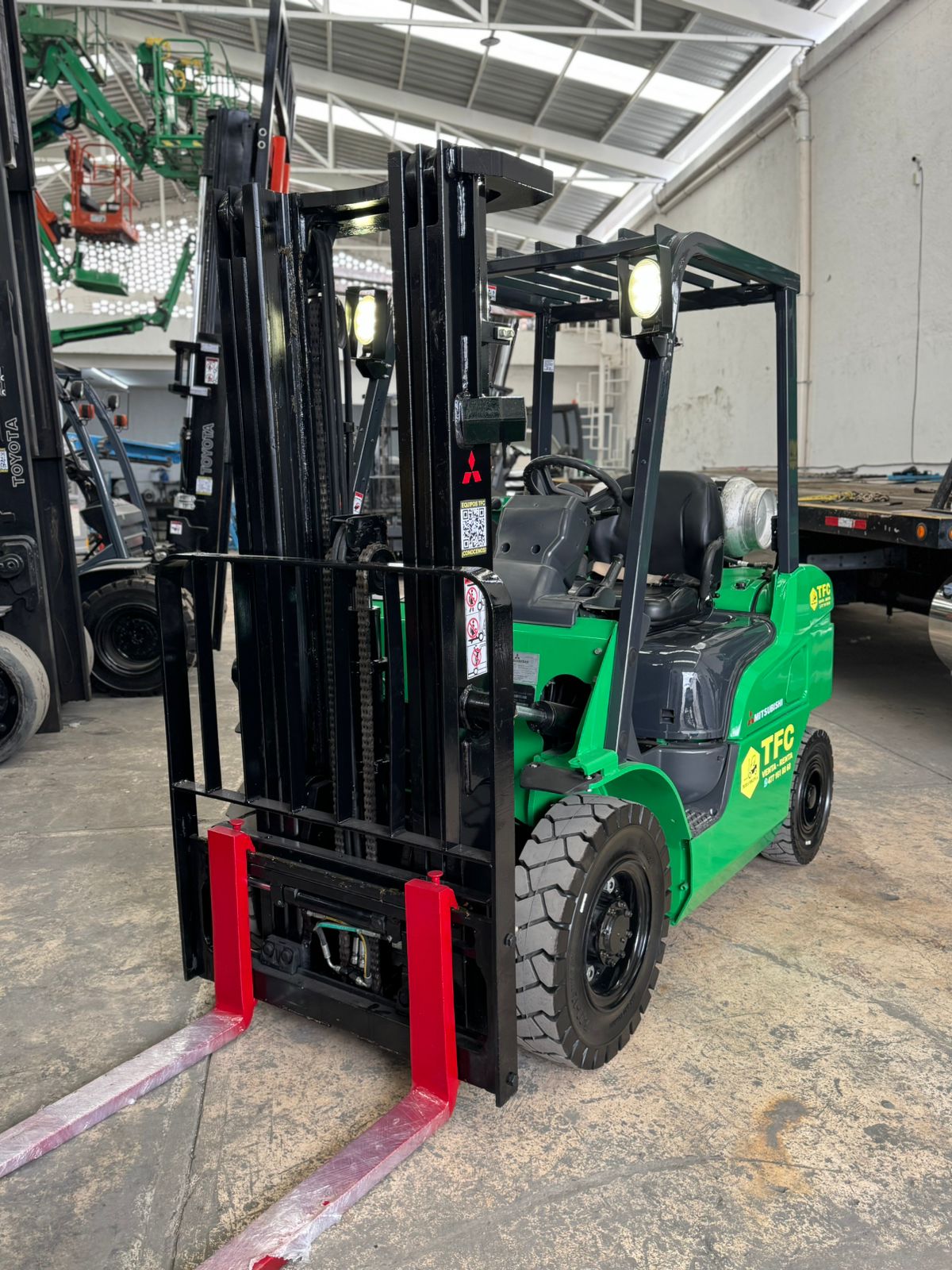Montacargas Mitsubishi FG25N #INT. 211