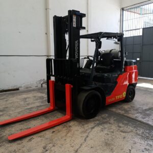 Montacargas TOYOTA 8FGC70U #INT. 372