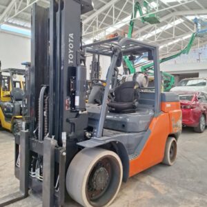 Montacargas TOYOTA 8FGC70U #INT. 367
