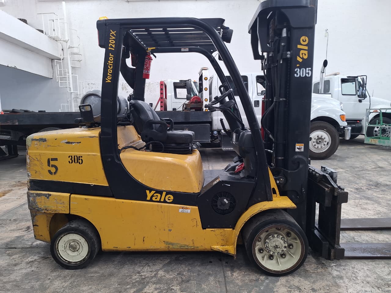Montacargas YALE GLC120VXNGSE092 #INT. 305 - Imagen 5