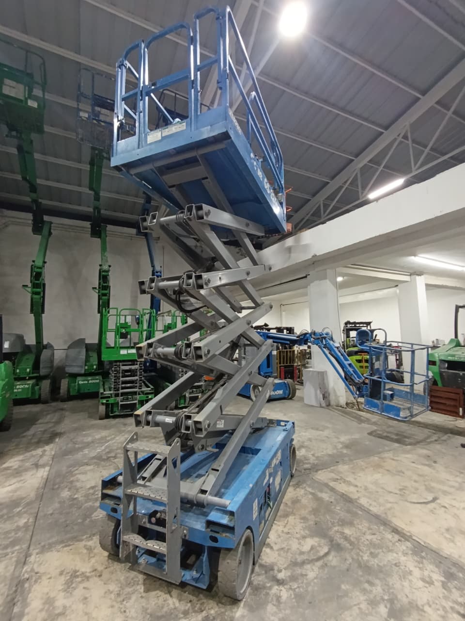 Elevación Genie GS-3246 #INT. 410