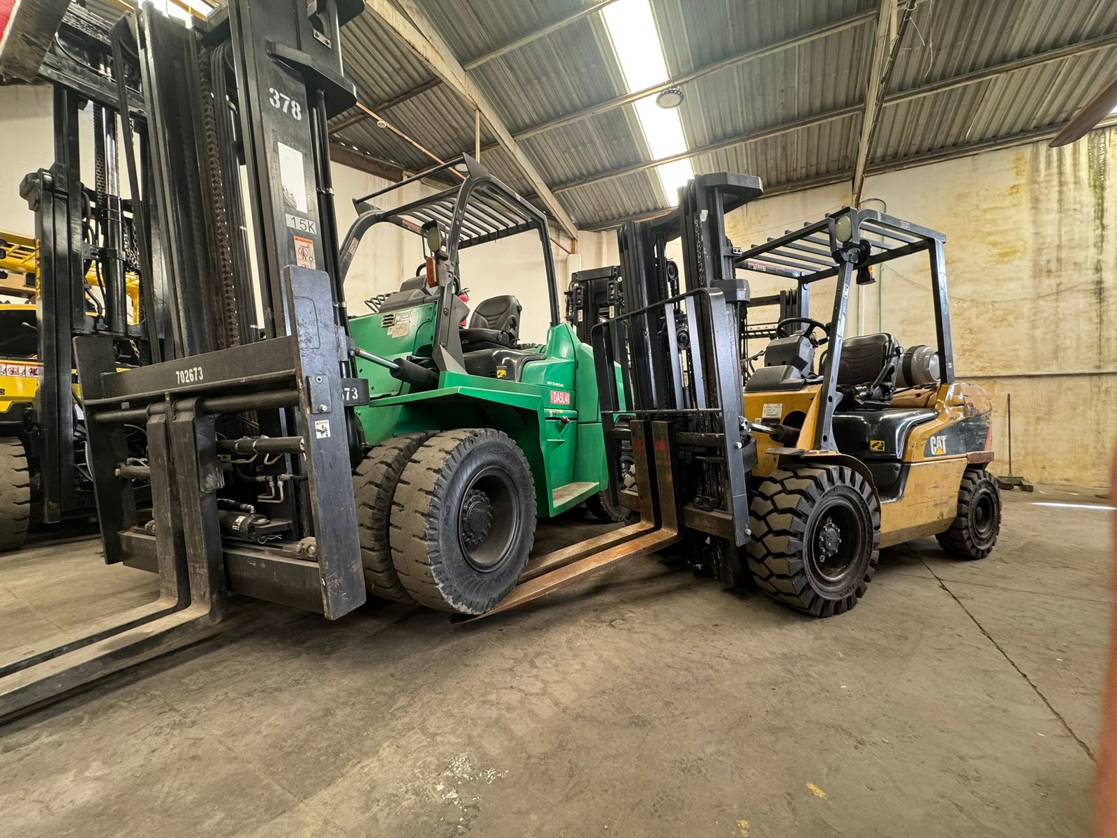 Montacargas CAT 2P6000 #INT. 413