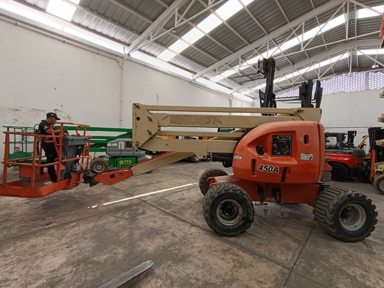 Elevación JLG 450AJ #INT. 403 - Imagen 5