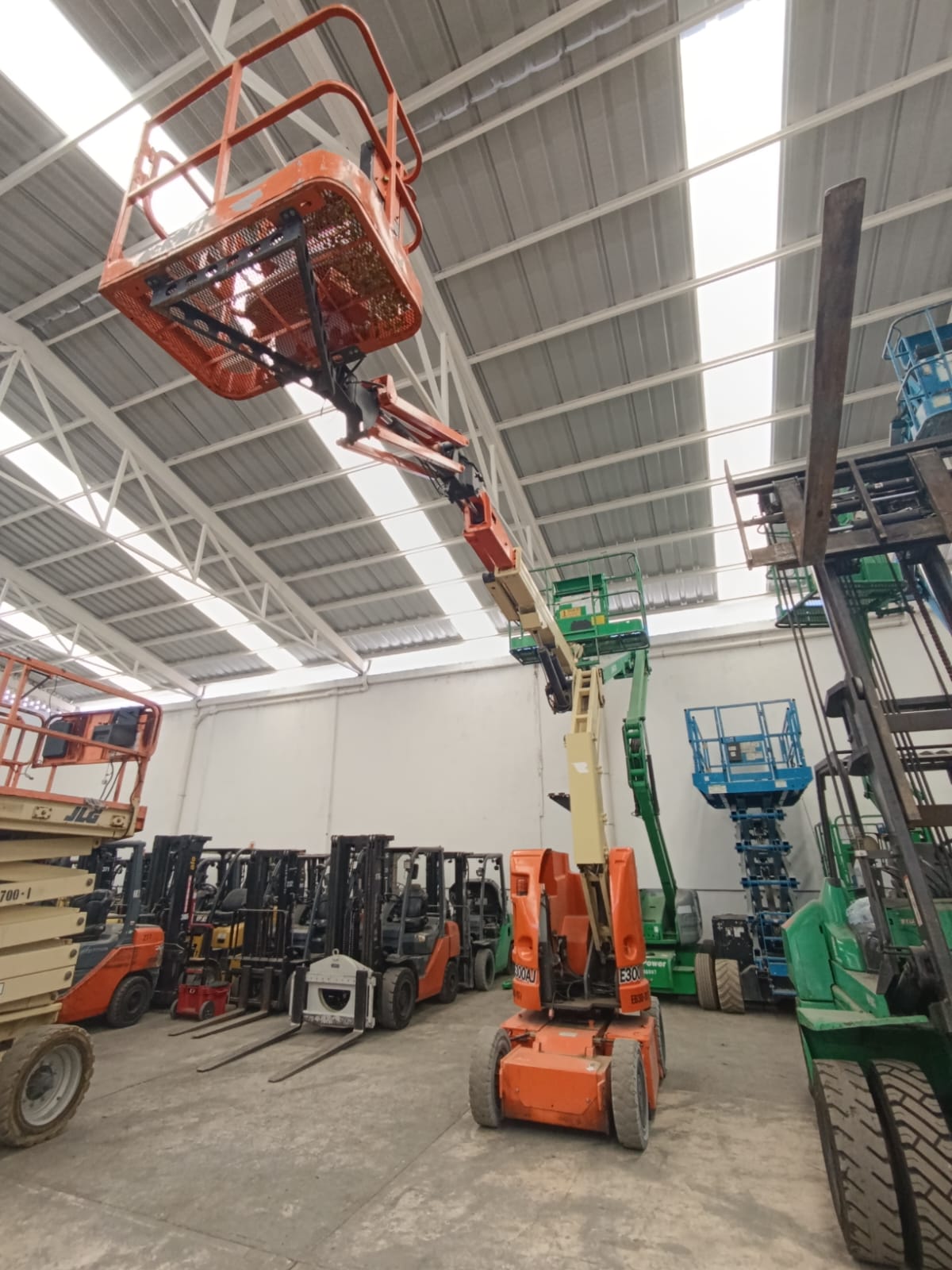Elevación JLG E300AJP #427