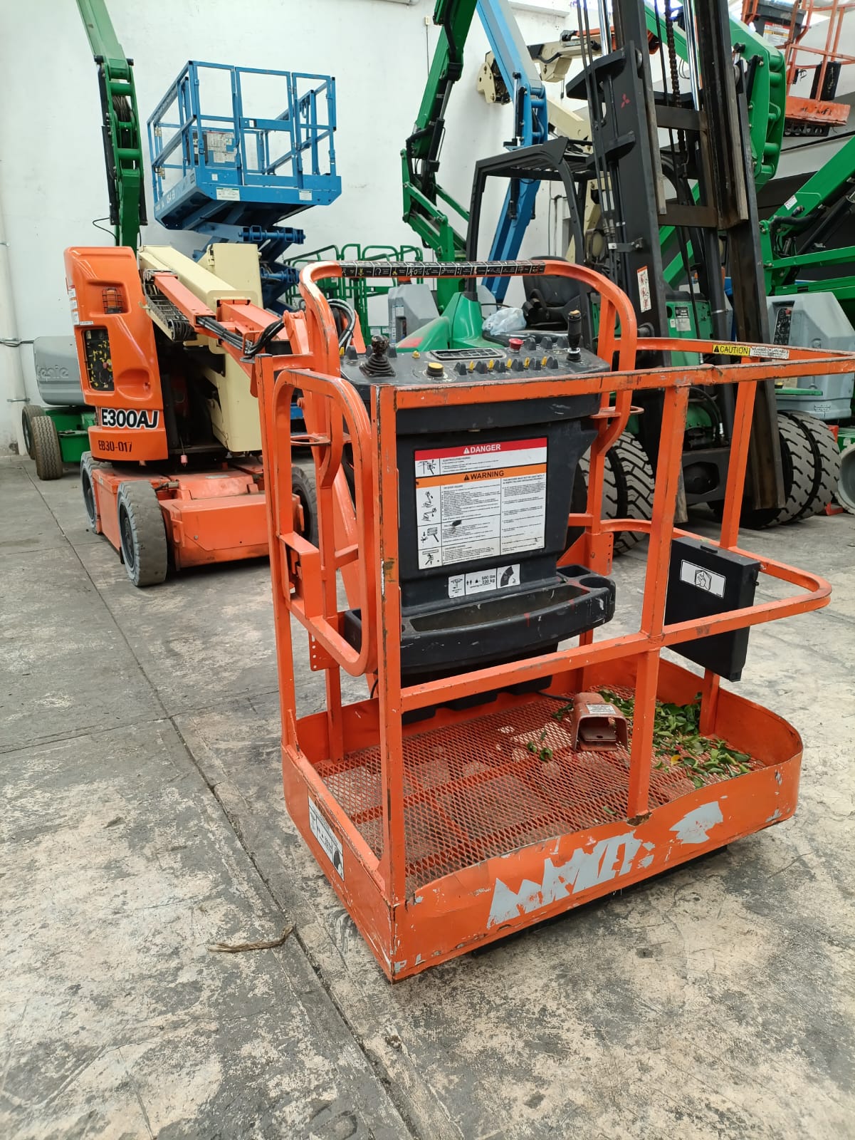 Elevación JLG E300AJP #427 - Imagen 5