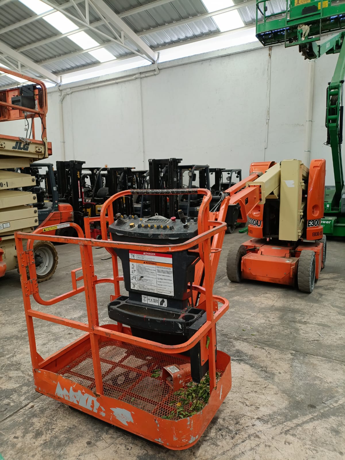 Elevación JLG E300AJP #427 - Imagen 6