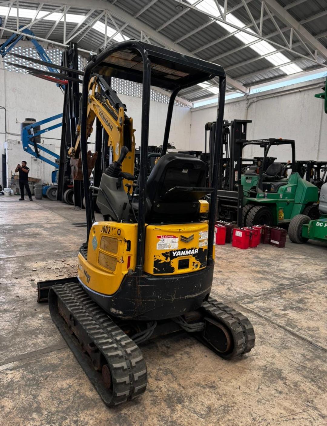 Excavadora Yanmar VIO17-A #INT 434 - Imagen 3